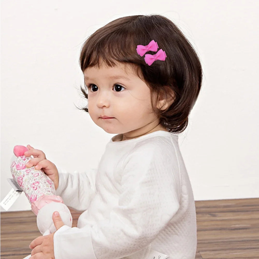 1.2 Inches Mini Hår Bows med clips - fasta färger Hårgrepp för barn & Baby Girl