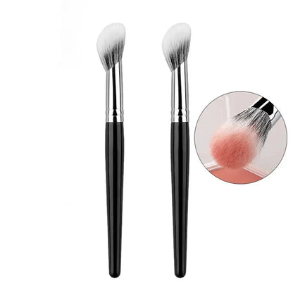 1/2PCS Peach Heart Blusher Brush - Liten Flat Precise Brush för puder, kräm & flytande Blush